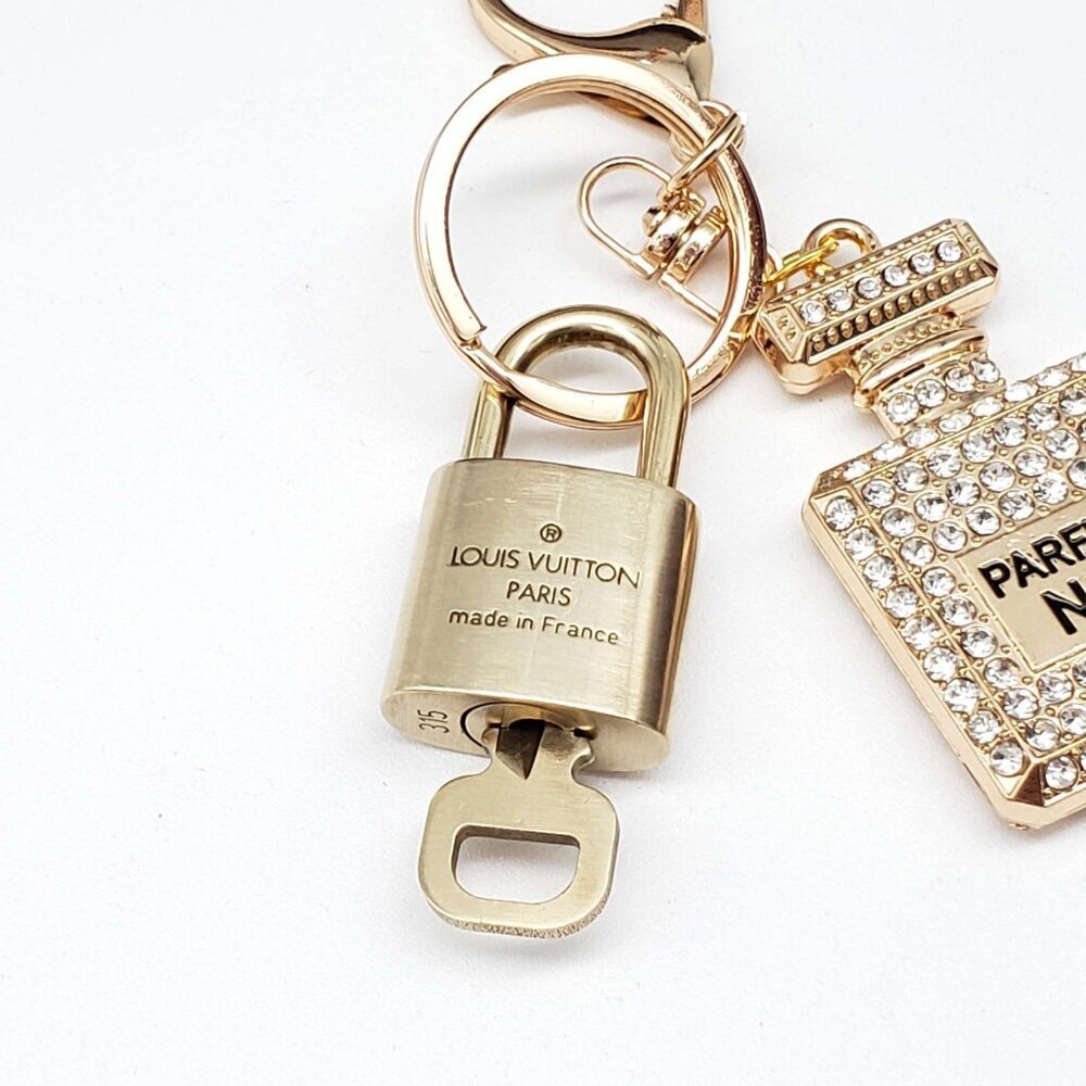 Louis Vuitton Gold Lock 🔒 Authentic LV Key + Unbranded N5 Bottle Bag Charm - Picture 5 of 7